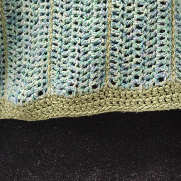 Hand Made Oversized Crop Top - Picture 6 of 6